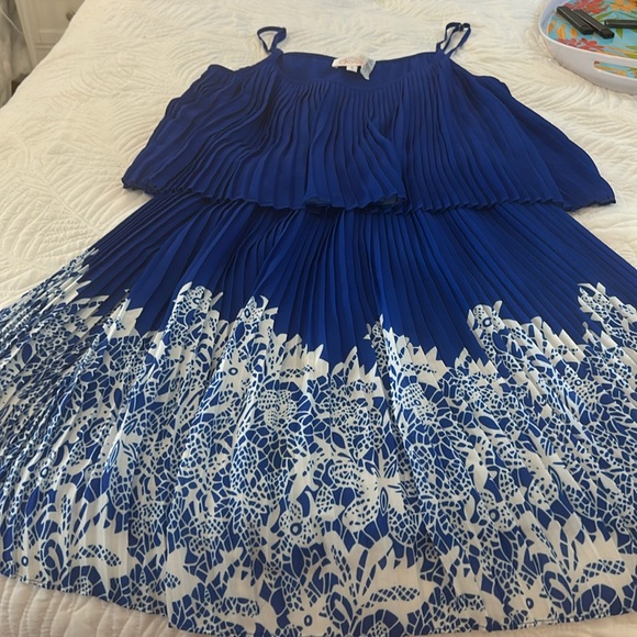 Devlin Dress - Picture 6 of 11